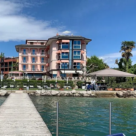 Kriss Internazionale Otel 4*