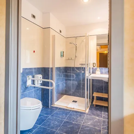 Kriss Internazionale Otel 4*
